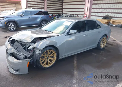 2018 Chrysler 300 S z USA, uszkodzony, nr VIN 2C3CCABT2JH216449